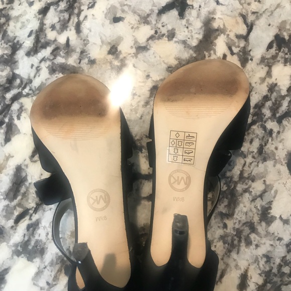 Michael Kors Sandals 9.5 - Picture 5 of 8